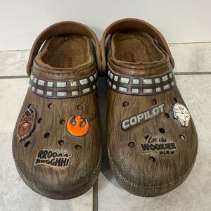 CROCS Star Wars Fleece Lined Classic Clog Kids J 7 Chewbacca brown lined slip on